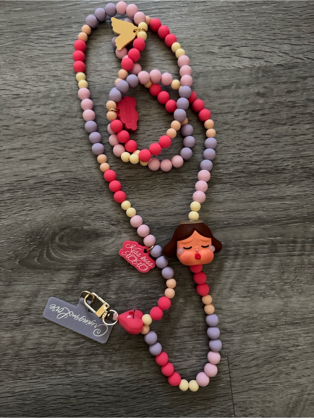 POP MART
Crybaby Crying for Love Phone Charm "Kiss Kiss Angel-Vers"